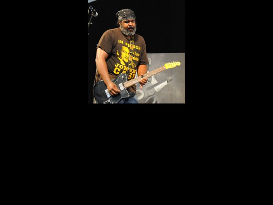 Alvin  Youngblood Heart